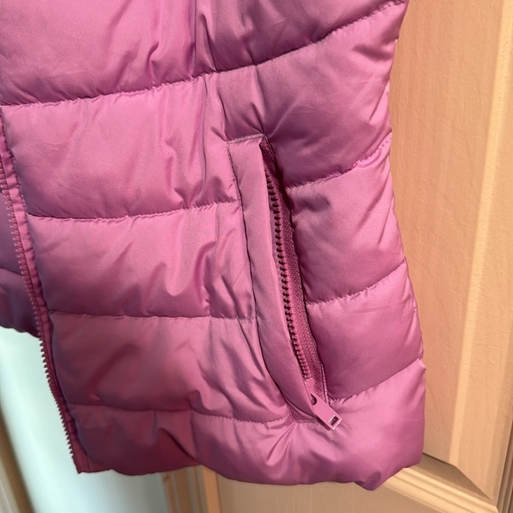 Gap pink puffer vest - Picture 4 of 4
